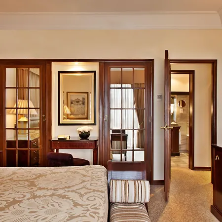 酒店 Palacio Hotel, Golf & Wellness